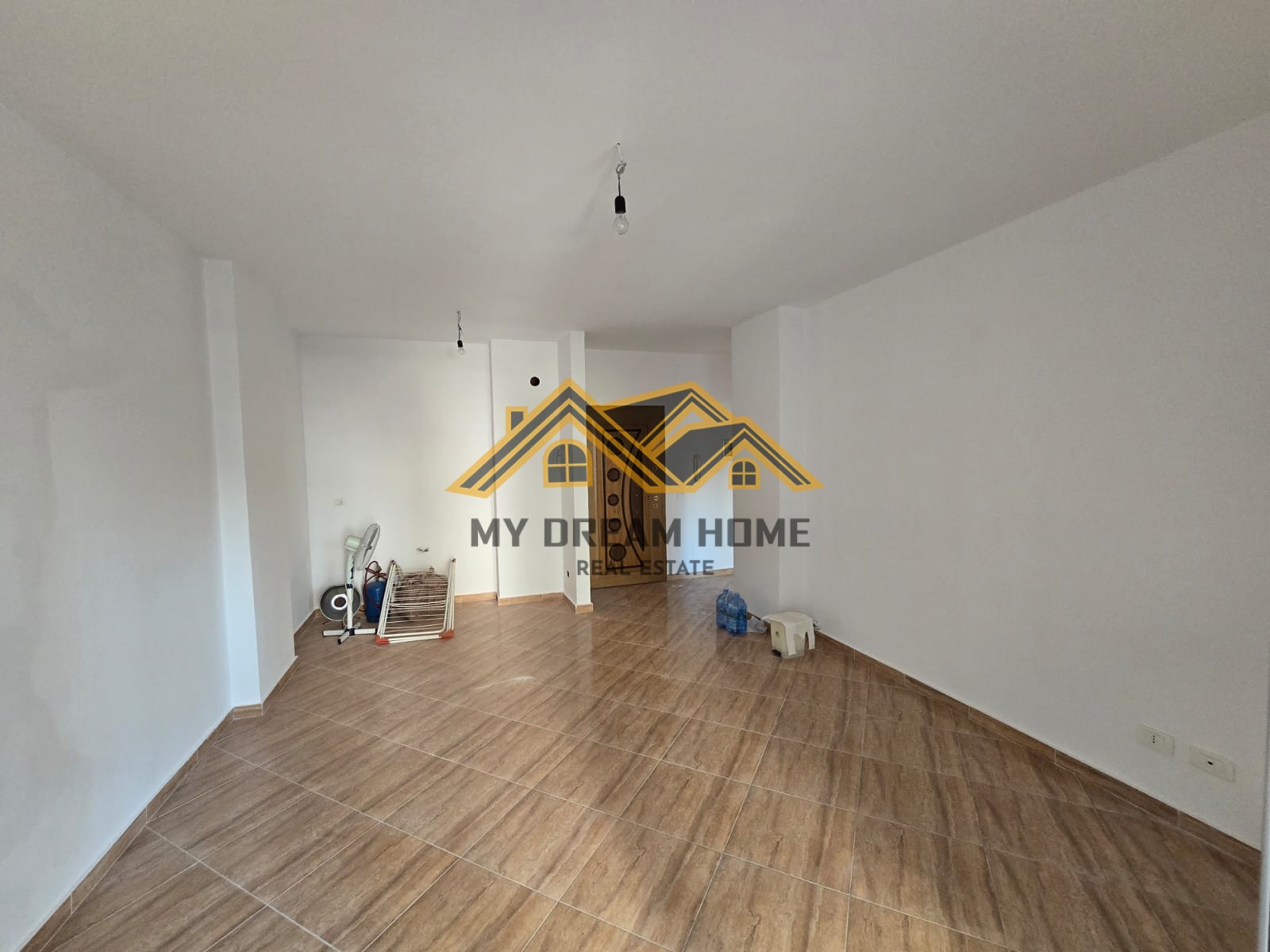 SHITET APARTAMENT 1+1 NE PLAZH DURRES!