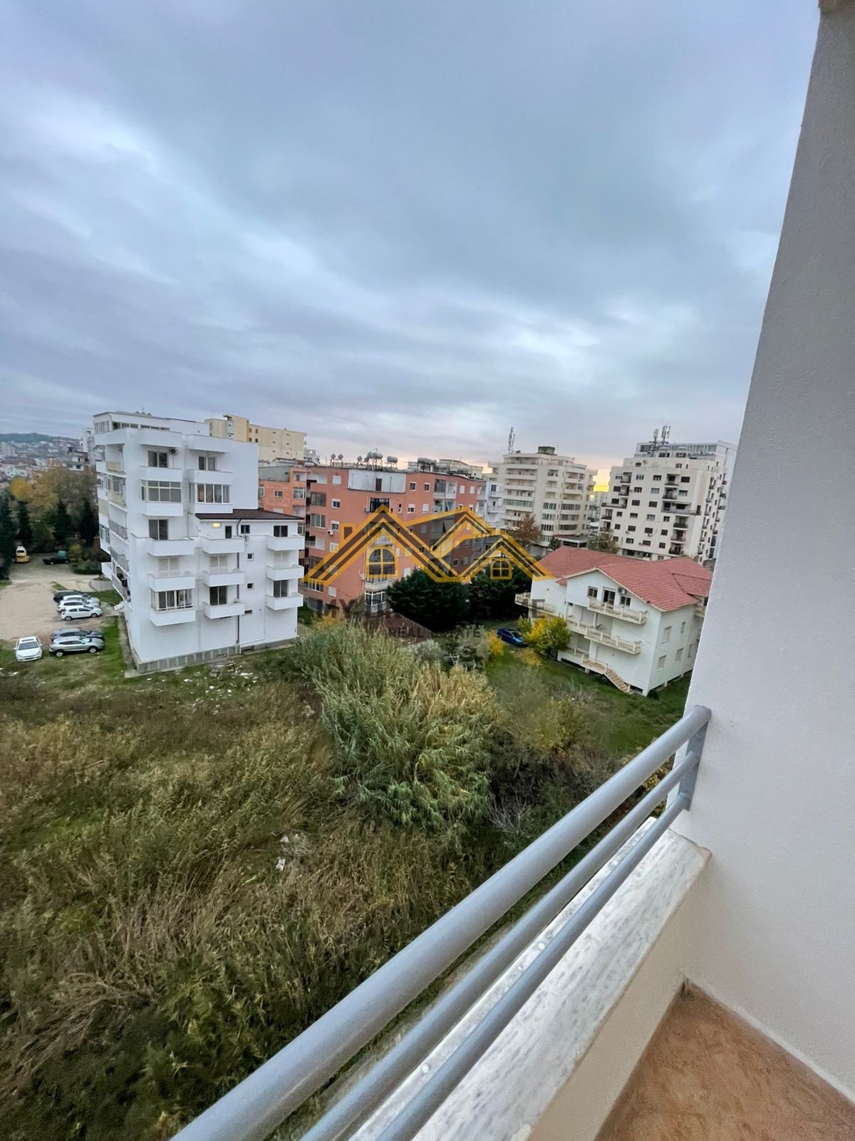 SHITET APARTAMENT 2+1 PLAZH ILIRIA DURRES! 2