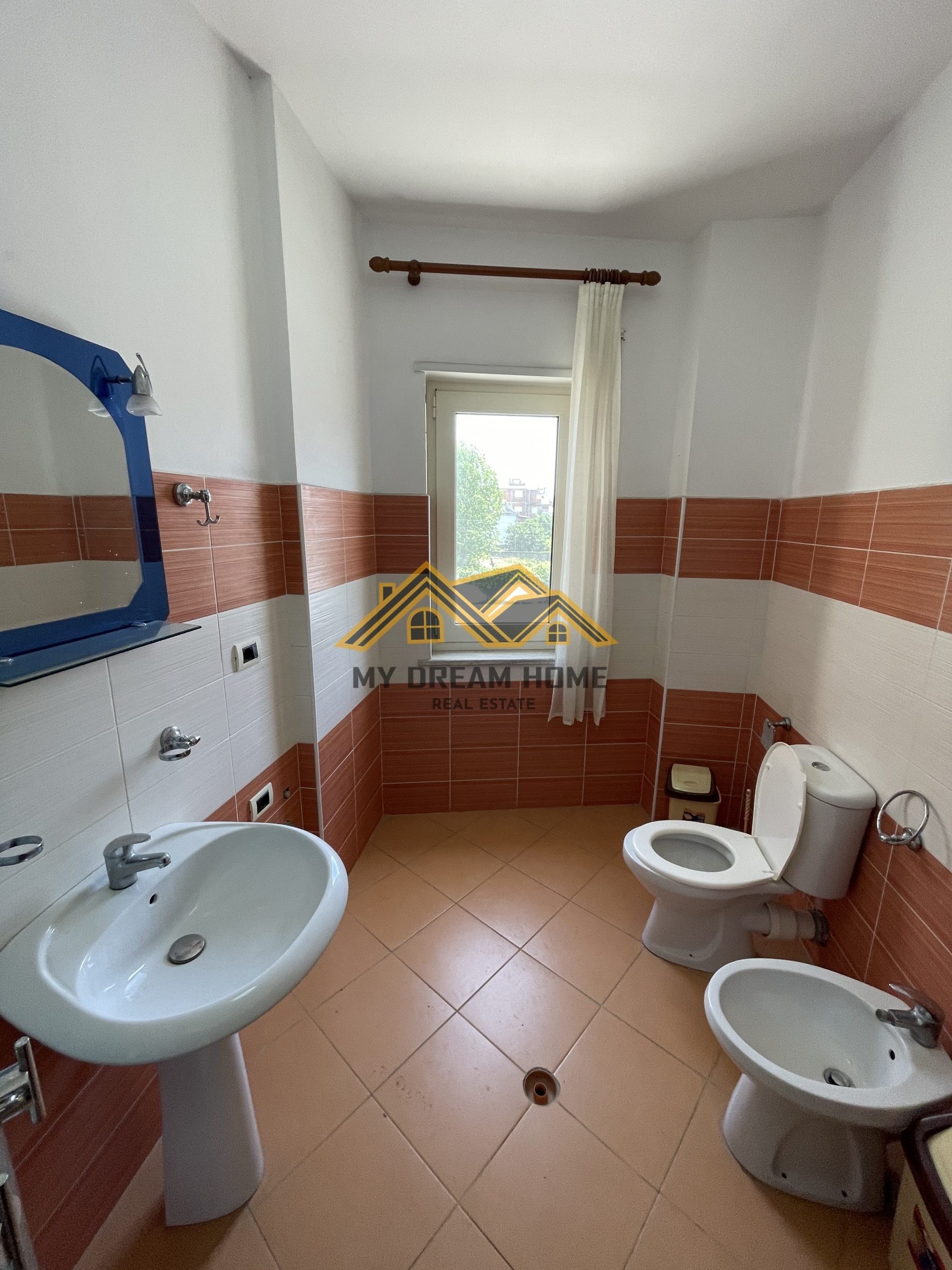 SHITET APARTAMENT 1+1 NE PLAZH RROTA KUQE! 3
