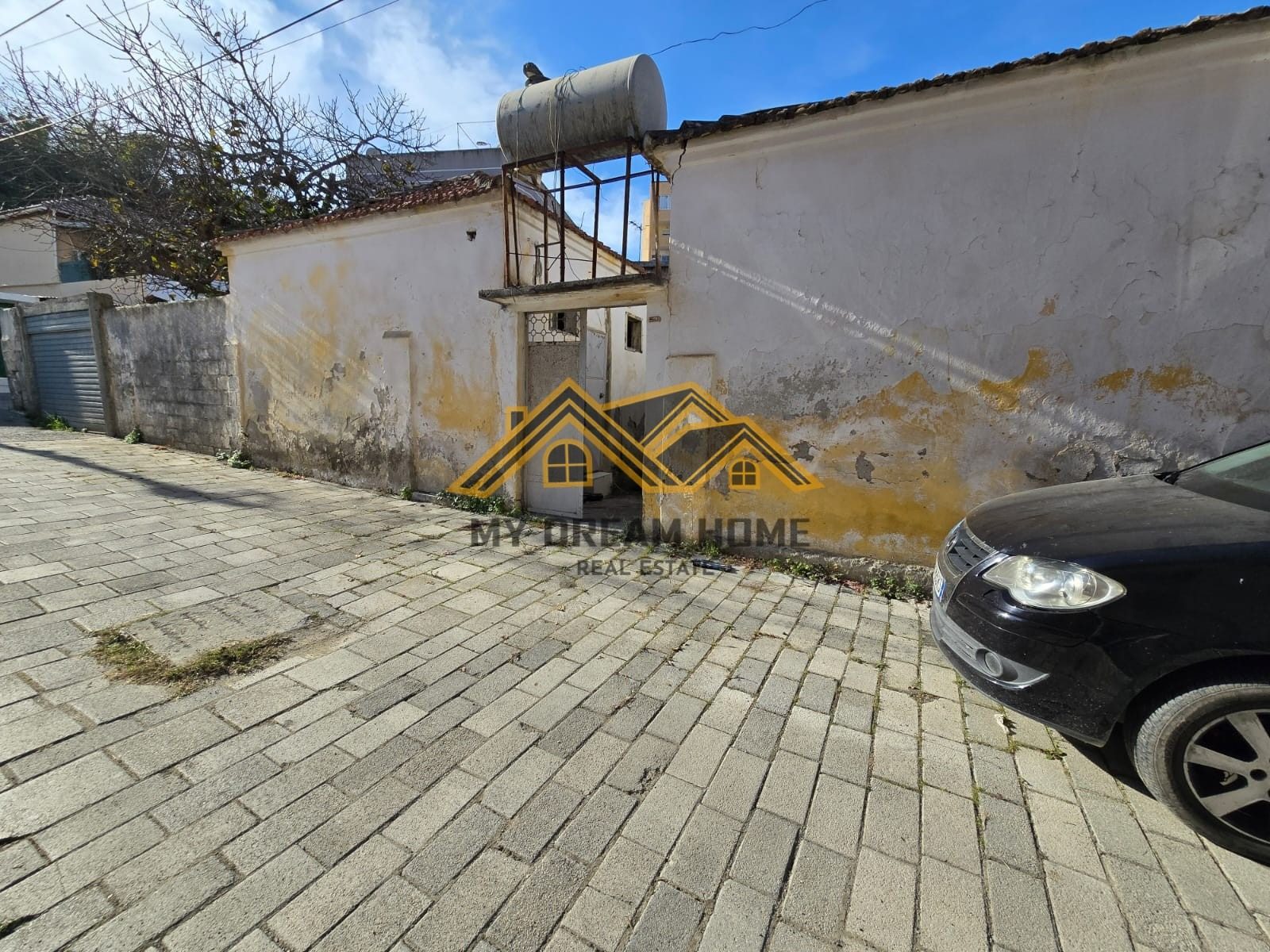 SHITET SHTEPI PRIVATE ” AFER MUZEUMIT”, NE DURRES