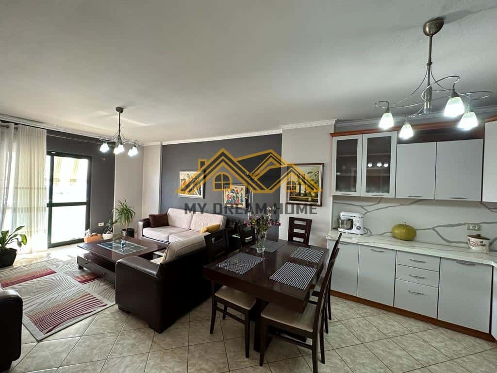 SHITET SUPER APARTAMENT 3+1+2 PRANE STADIUMIT! 4