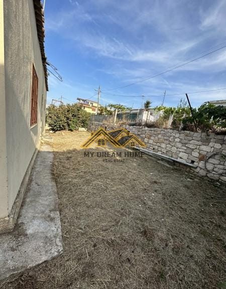 Shitet Shtepi Private 1-Katshe ne Shkallnur Durres!