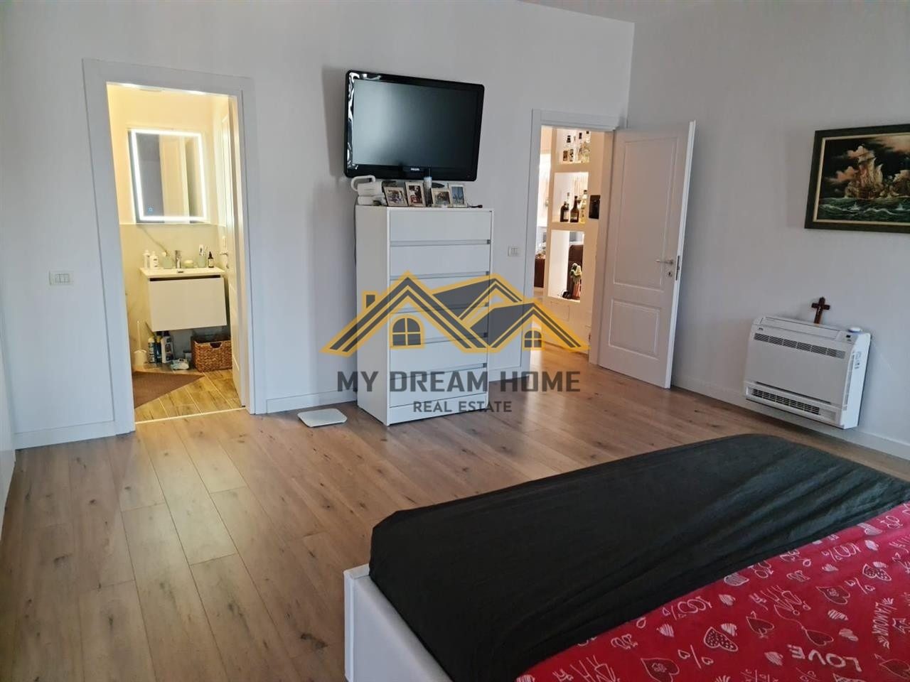 PENTHOUSE UNIK TEK MALI I ROBIT (GOLEM)