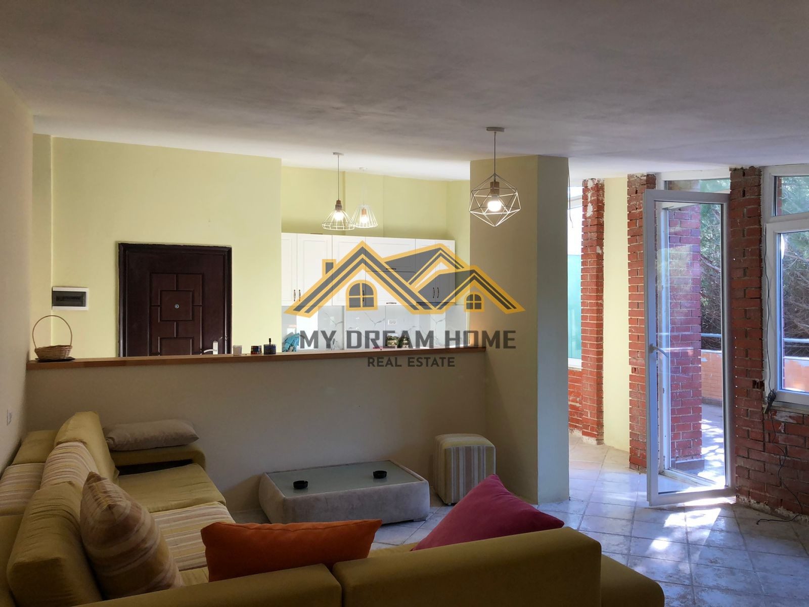 SHITET APARTAMENT 2+1 MALI ROBIT PISHAT E BUTA 2
