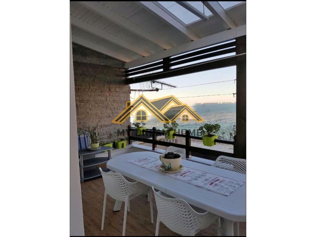 VLORE- AQUAMARINE RESIDENCE: SHESIM APARTAMENT ME PAMJE NGA DETI
