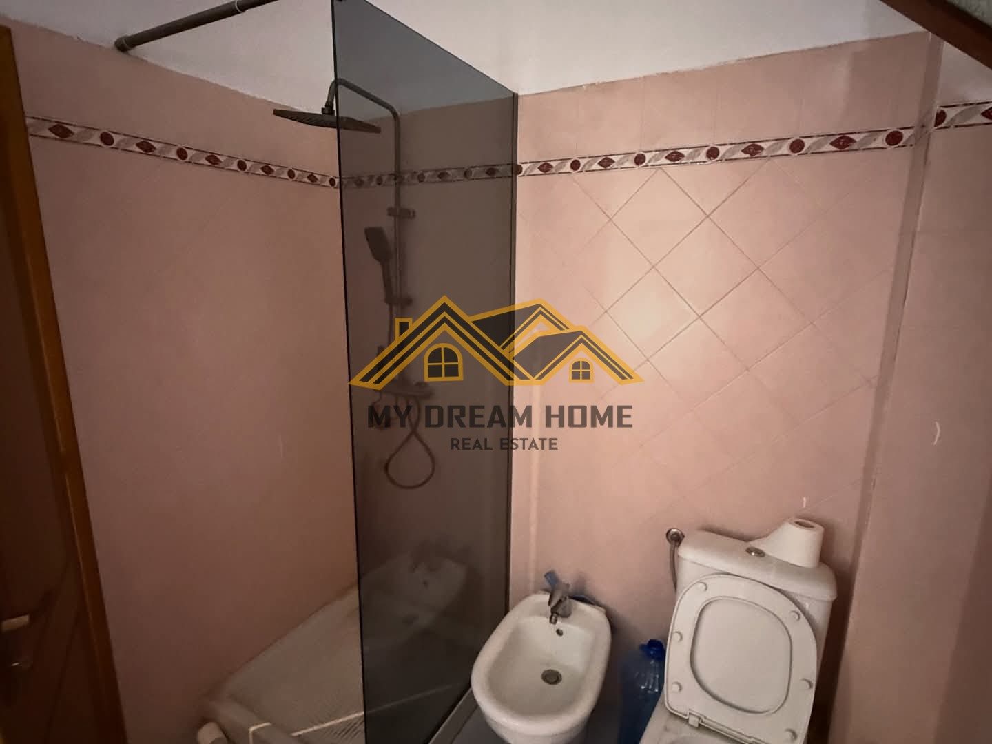 SHITET APARTAMENT 1+1 PLAZH DURRES 3