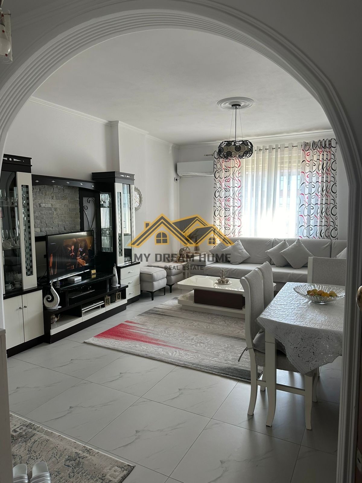 SHITET APARTAMENT 2+1+2 NE HYRJE TE DURRESIT ME PAMJE NGA PORTI!