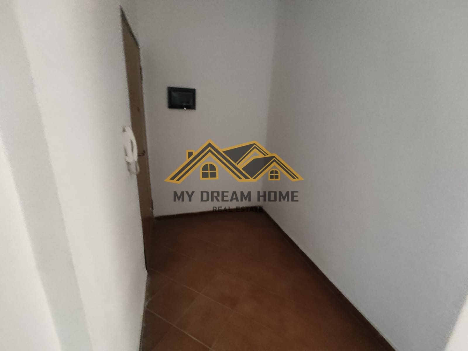 SHITET APARTAMENT 1+1 NE PLAZH, DURRES 3