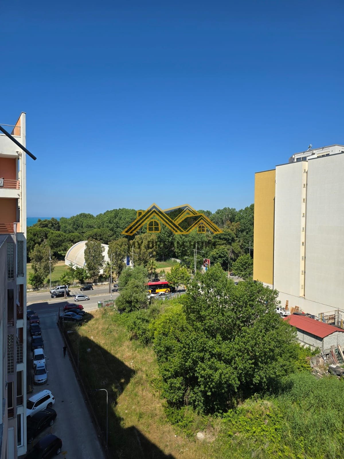 SHITET APARTAMENT 1+1+VERAND NE PLEPA DURRES !