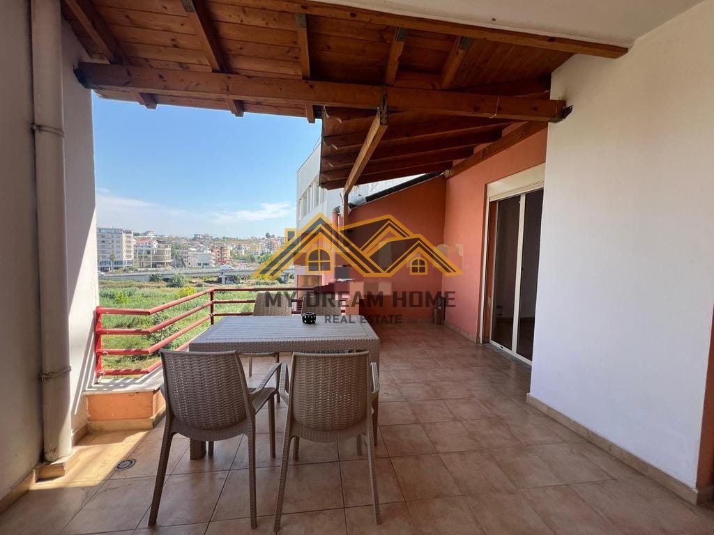 SHITET APARTAMENT 1+1 ME KUZHINE TE VECUAR +VERANDE NE PLEPA KOMPLEKSI ROTONDO ! 3