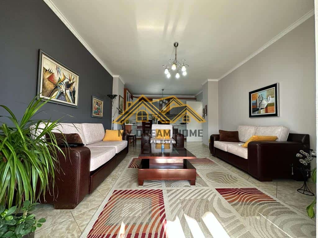 SHITET SUPER APARTAMENT 3+1+2 PRANE STADIUMIT!