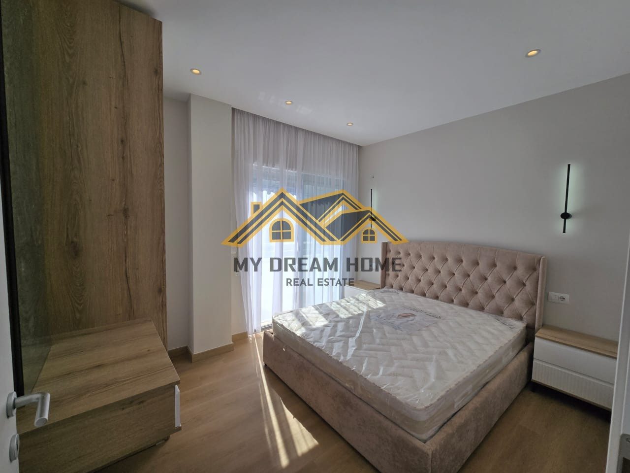 SHITET SUPER APARTAMENT NE GOLEM!