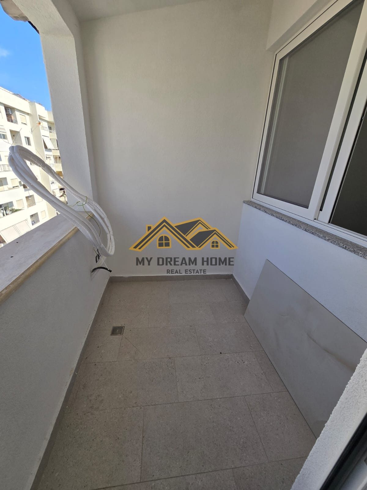 SHITET APARTAMENT 2+1 TEK MARKATA DURRES!! 3