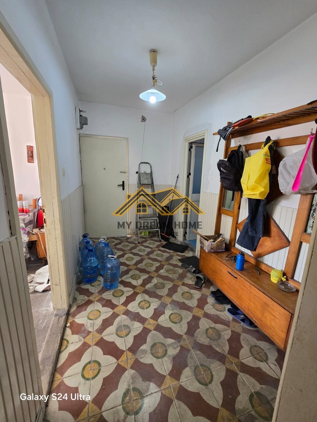 SHITET APARTAMENT 2+1 TE FUSHA E RERES!