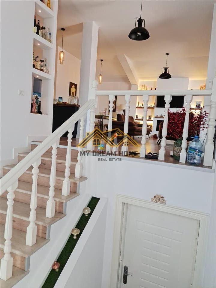 PENTHOUSE UNIK TEK MALI I ROBIT (GOLEM)
