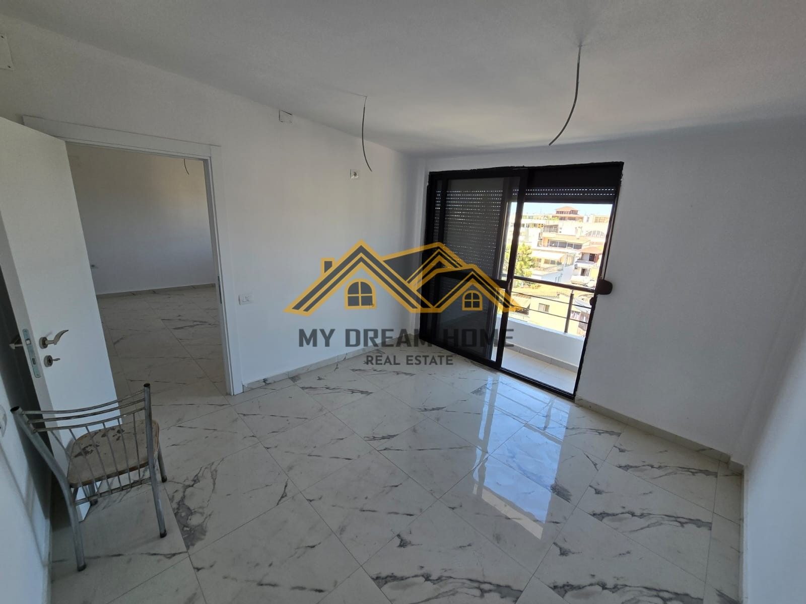 SHITET APARTAMENT 1+1 ME PAMJE DETI NE GOLEM! 4