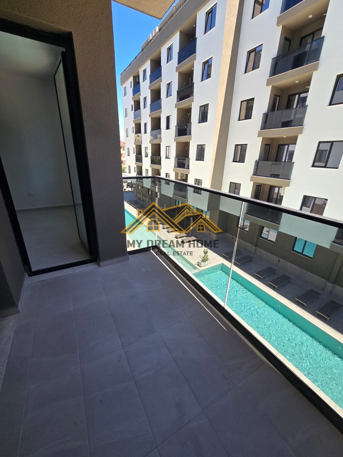 Apartament 1+1 Për Shitje tek Paja Residence me pamje pishine, Mali i Robit ! 4