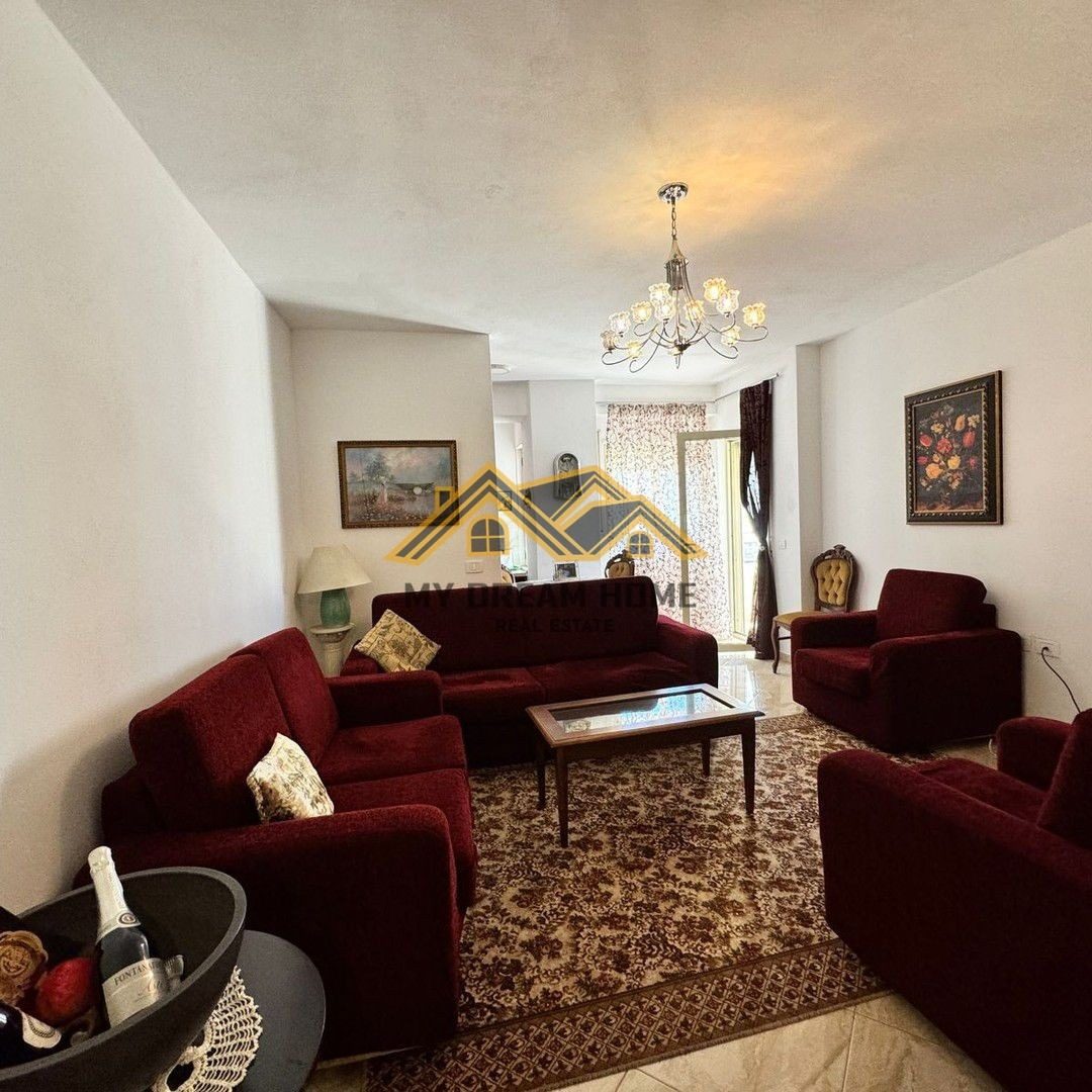 SHITET APARTAMENT 2+1 TEK ISH FABRIKA BUKES
