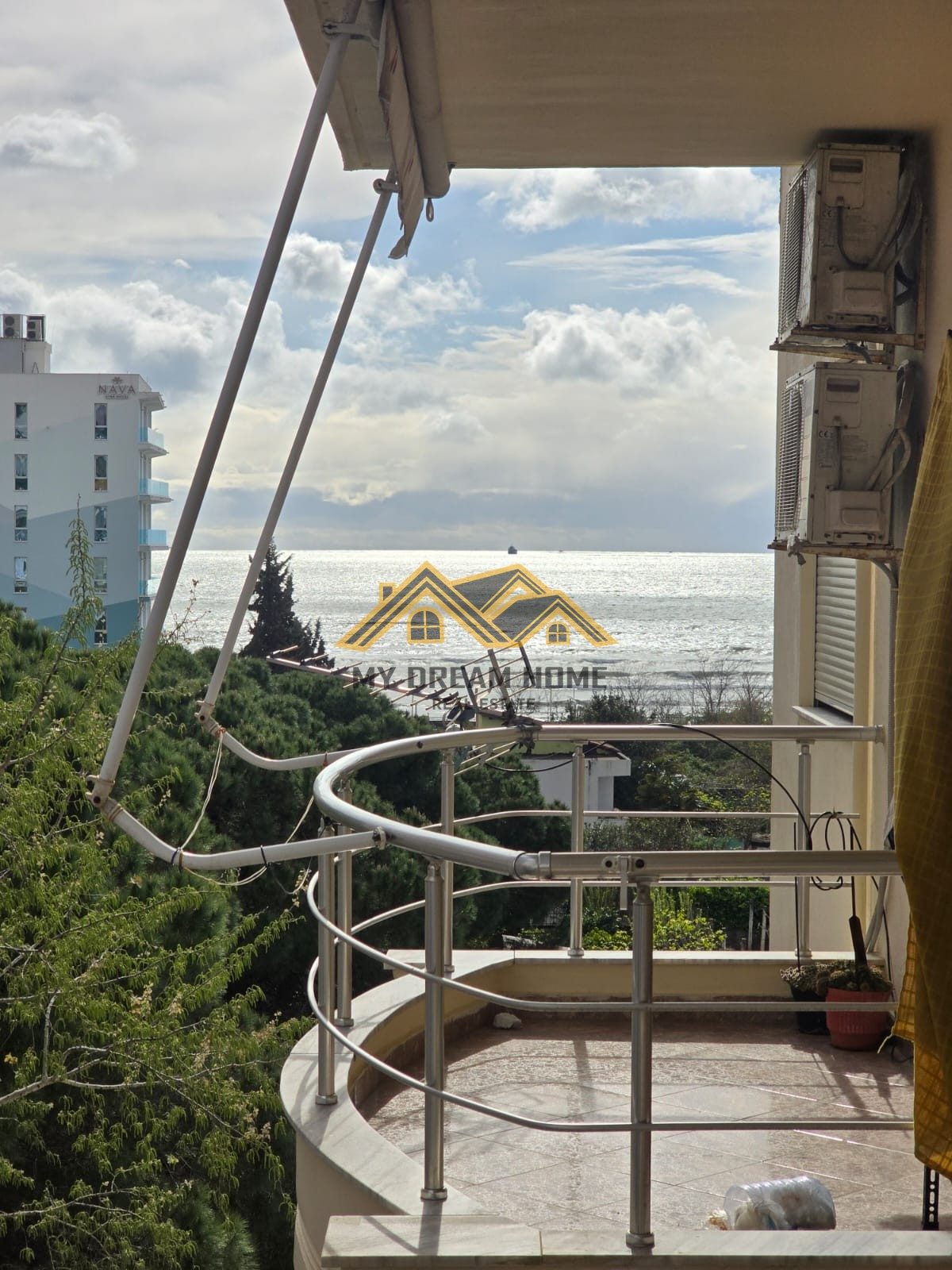 SHITET APARTAMENT 1+1 ME PAMJE DETI TEK SHKEMBI I KAVAJES