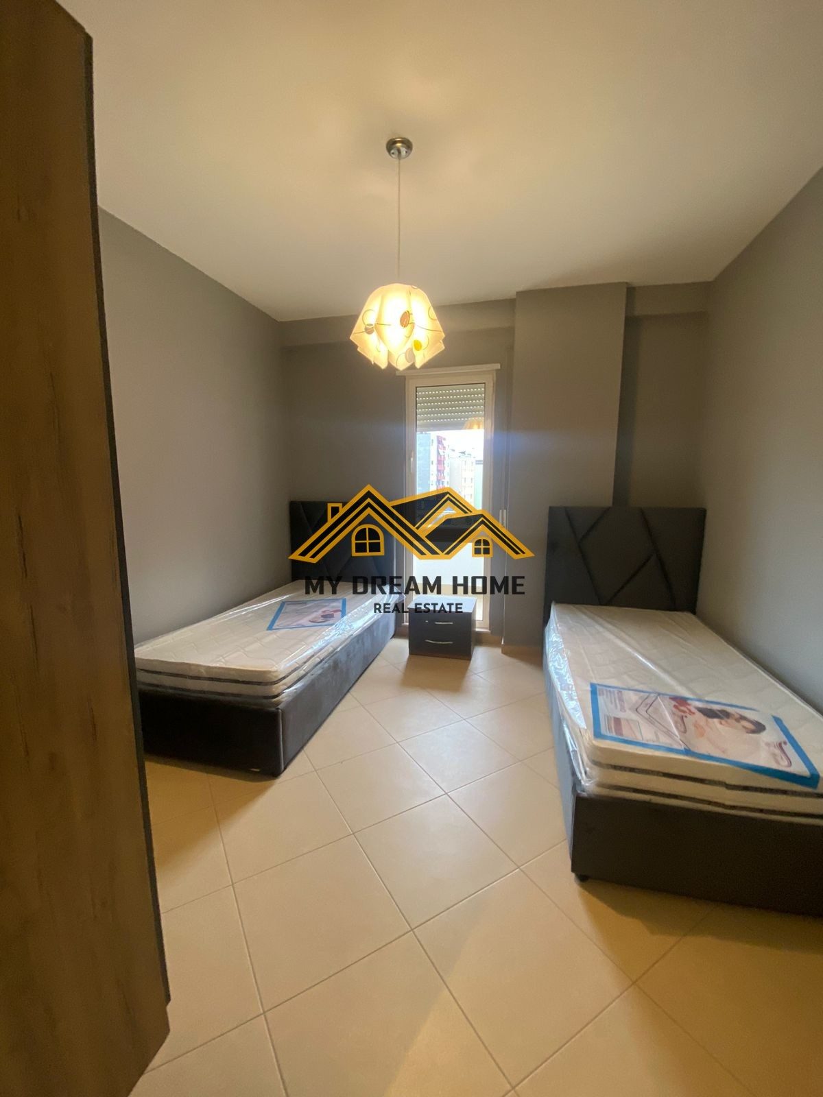 SHITET APARTAMENT 2+1+2 TEK ISH RAJONIT TE POLICISE !!! 3