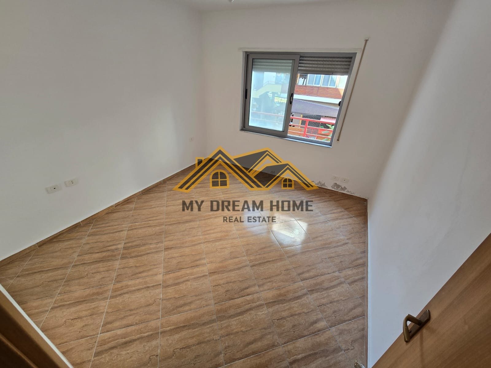 SHITET APARTAMENT 1+1 NE PLAZH DURRES! 4