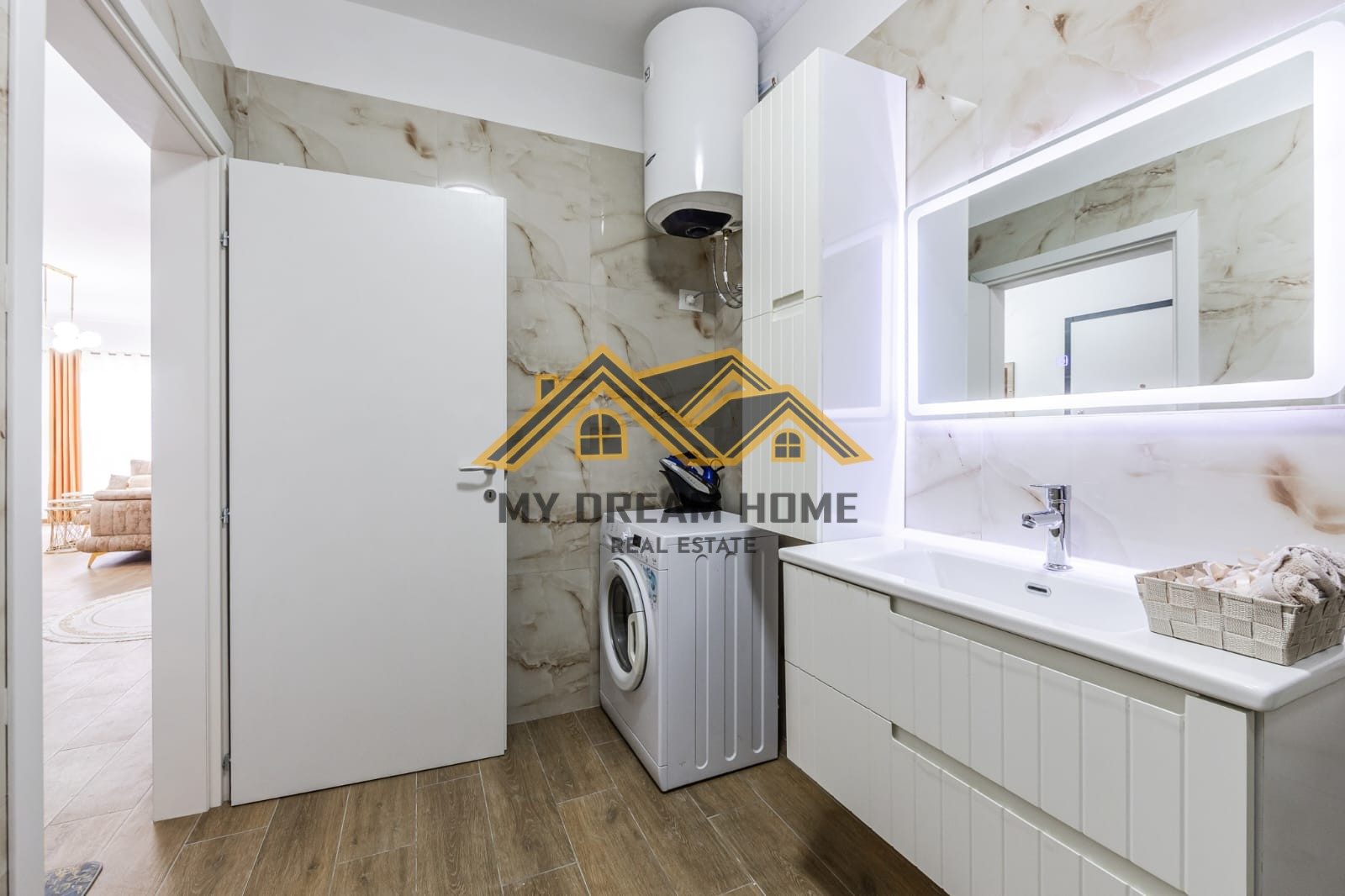 SHITET SUPER APARTAMENT NE GOLEM!