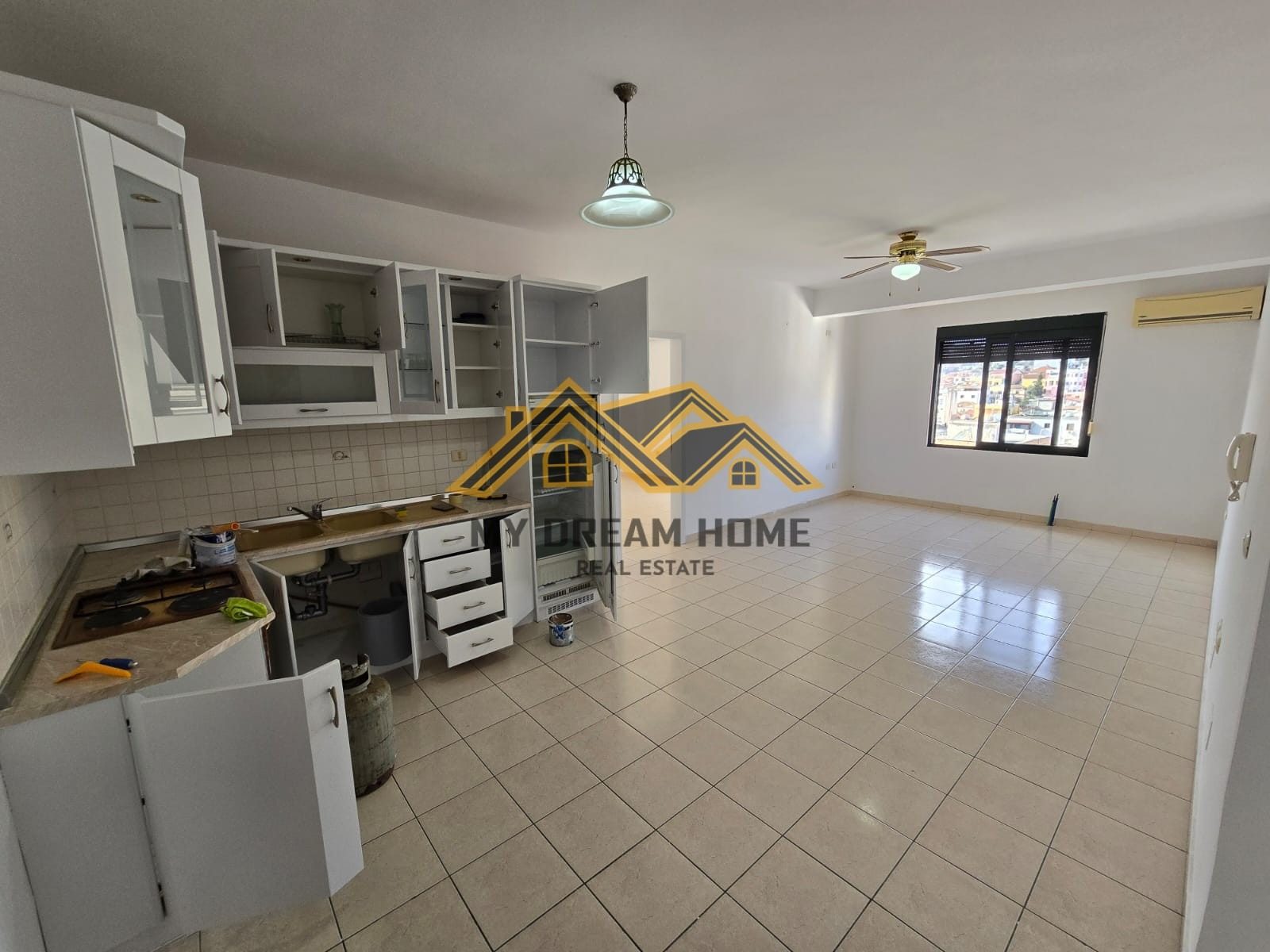 SHITET APARTAMENT 2+1+2 LAGJIA 6 DURRES.