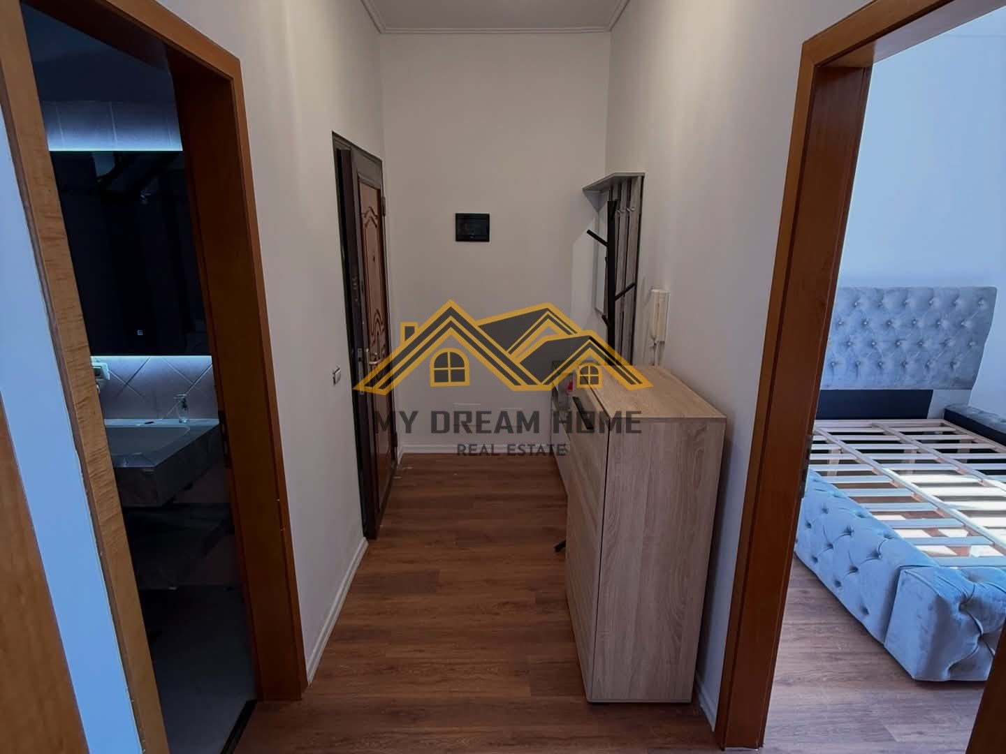SHITET APARTAMENT 1+1 PLAZH DURRES 4