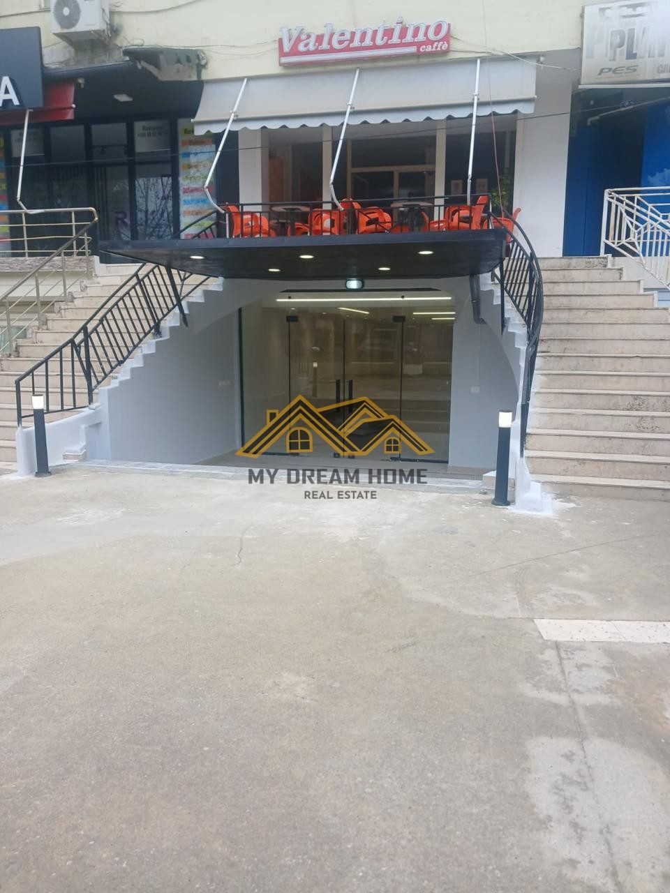 Dyqan Në Shitje në Plazh Rruge ne Kryesore, Durrës ! 4