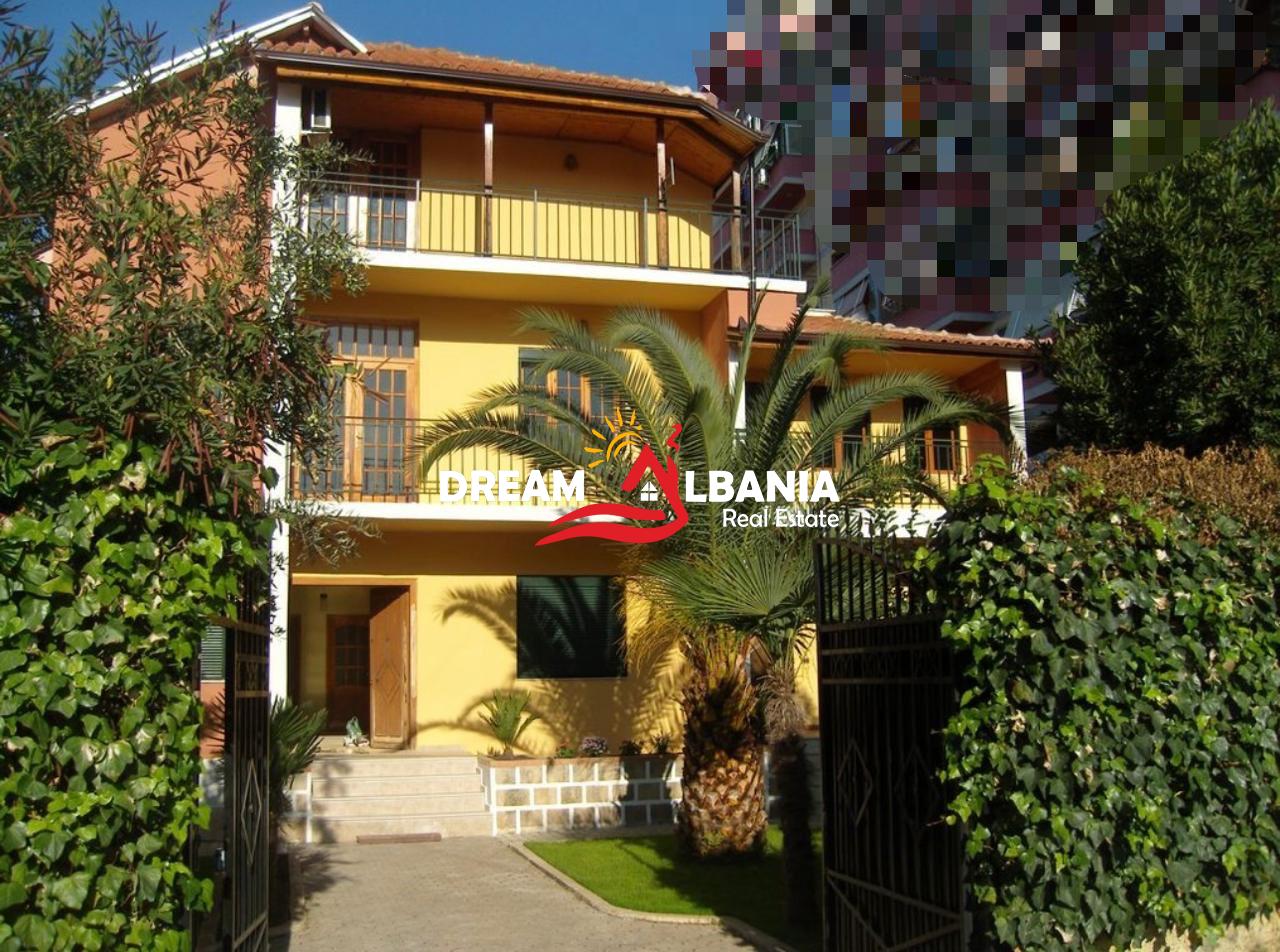 Vile 3 Kateshe ne shitje ne zonen e Don Bosco prane kompleksit Vizion Plus (ID 4151040).