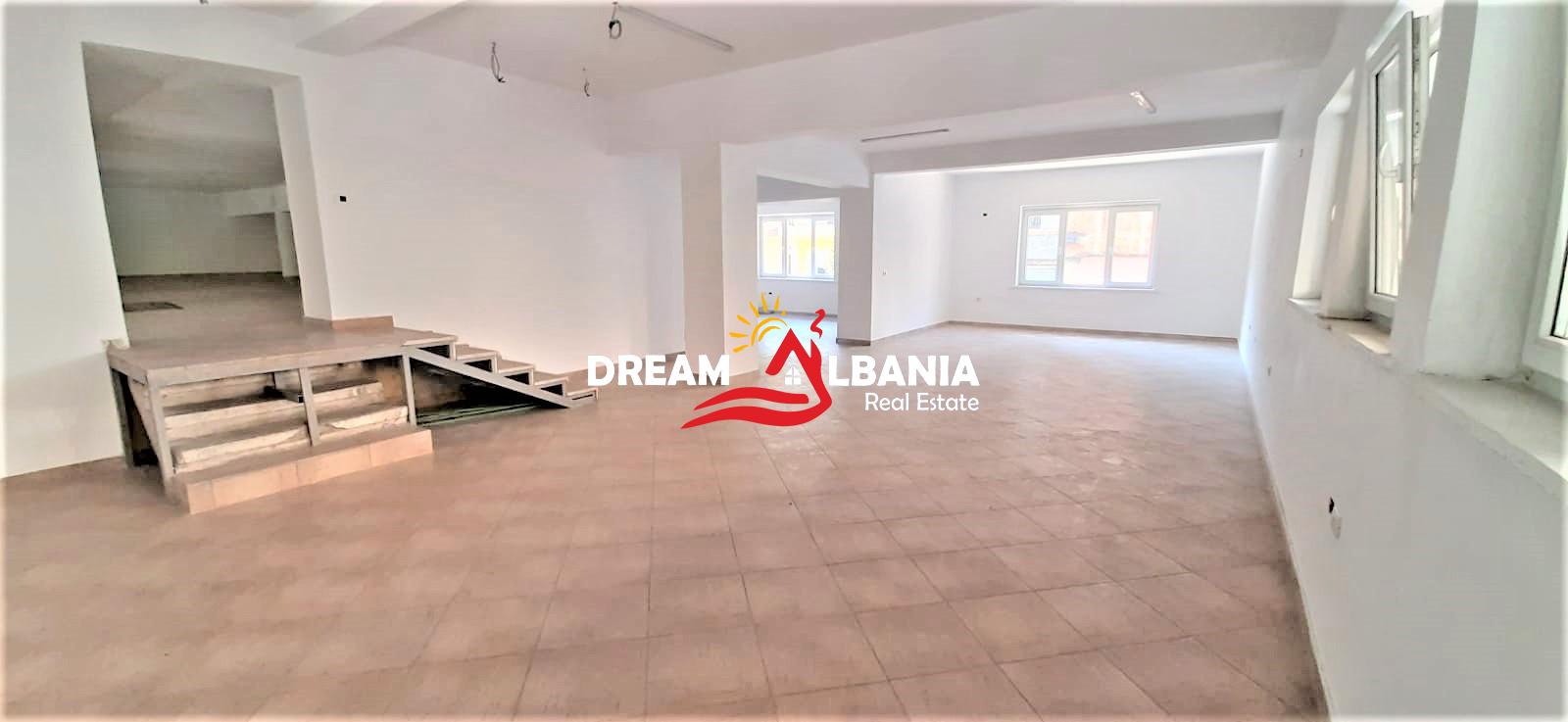 Zyre/ambient me qera ne rrugen Myslym Shyri ne afersi te Karburant Kastrati ne Tirane (ID 4261780) 2