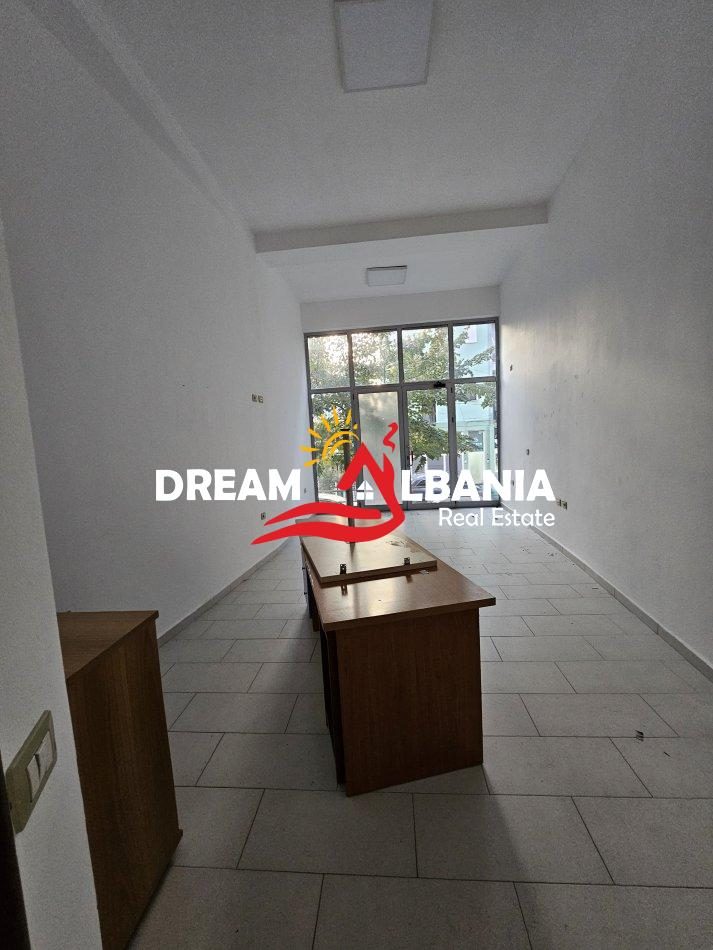 Ambient biznesi per shitje prane rruges Mine Peza (ID 4171564) 3