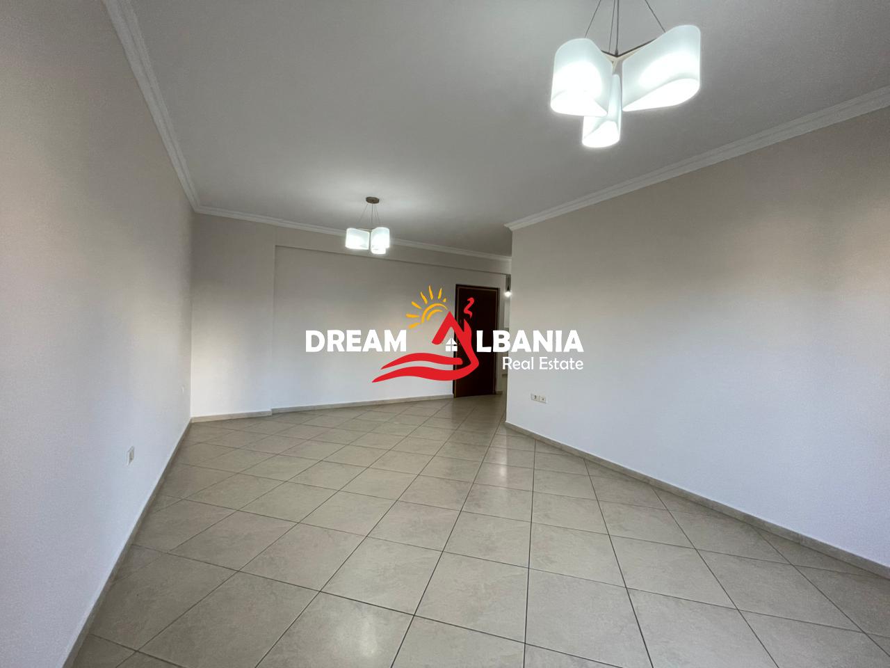 Jepet me qera ambient per zyra tek rruga e Kavajes, prane Garden Building (ID 42214500) 3