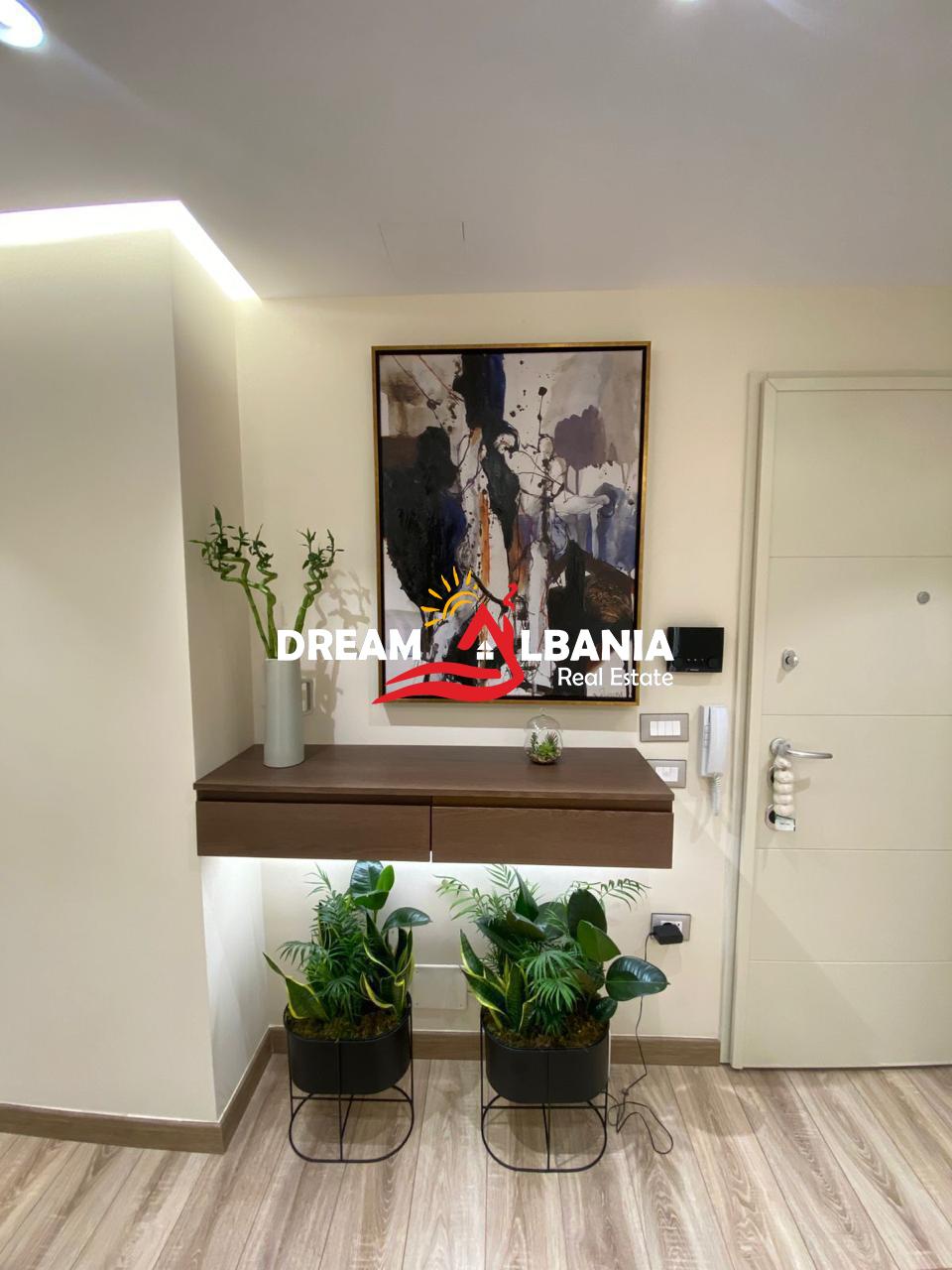 Shitet Apartament 3+1+2 luksoz tek Rezidenca Platea ne Fresk ID(4131508)