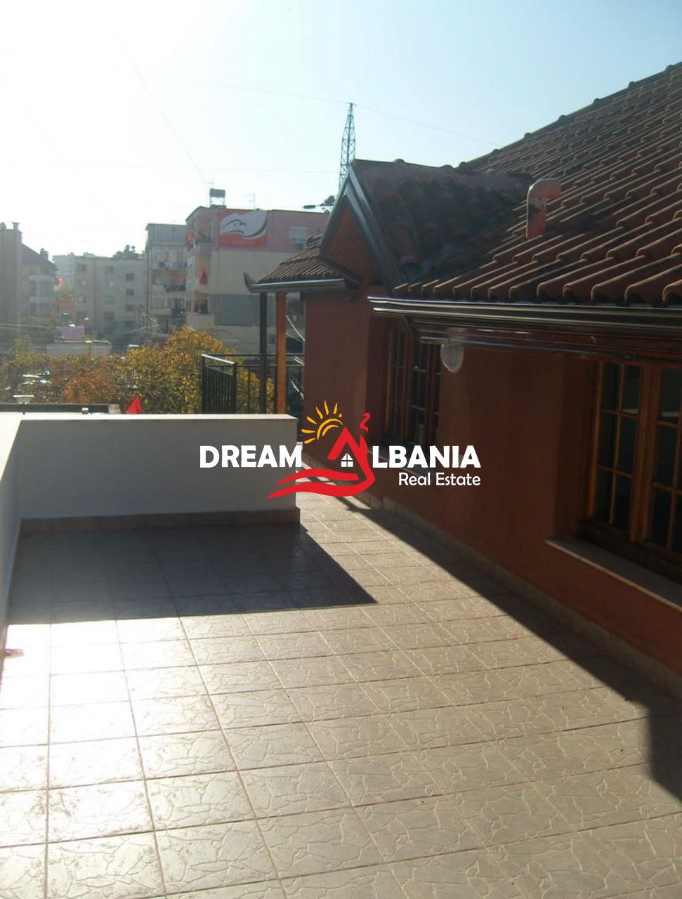 Vile 3 Kateshe ne shitje ne zonen e Don Bosco prane kompleksit Vizion Plus (ID 4151040).
