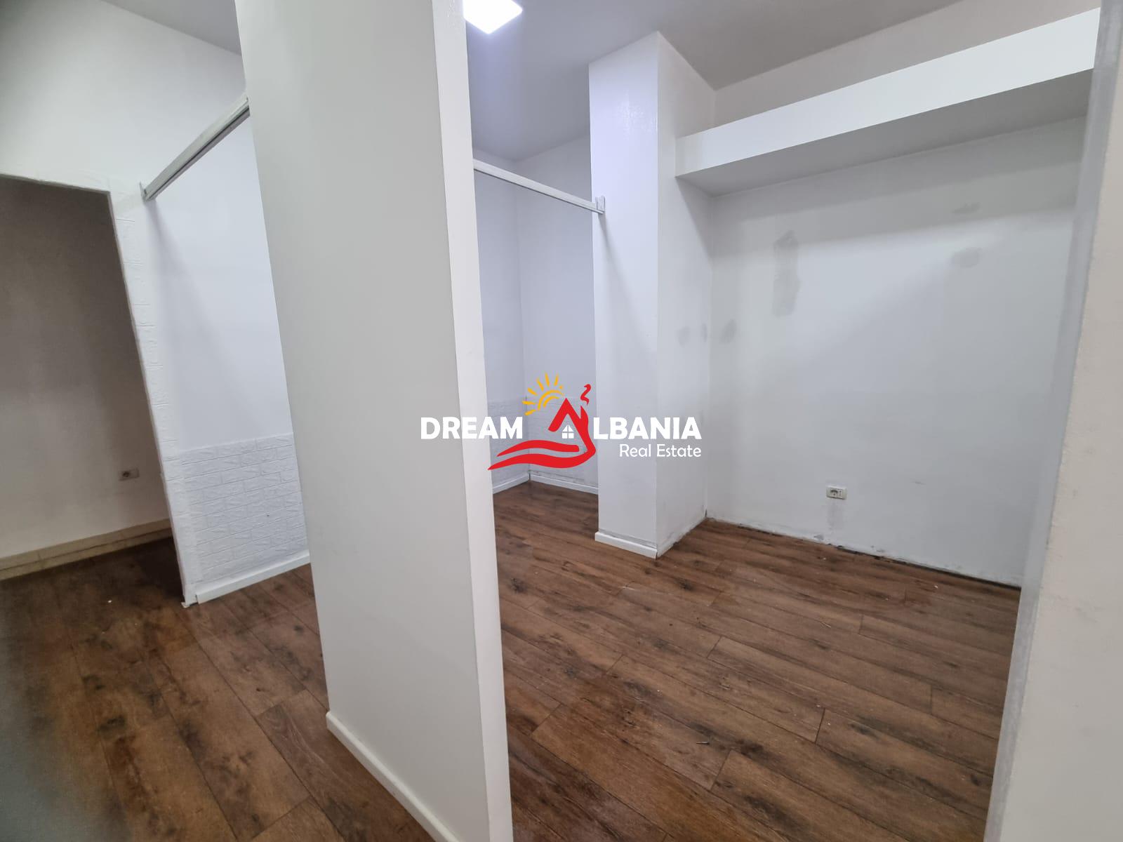 Jepet me Qira Ambient Biznesi – Myslym Shyri, pas Karburantit Kastrati (42711181) 4