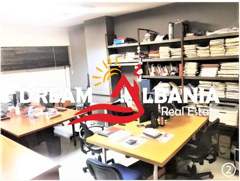 Zyre dupleks ne shitje ne bllok prane librit Universitar ne Tirane (ID 4161046)