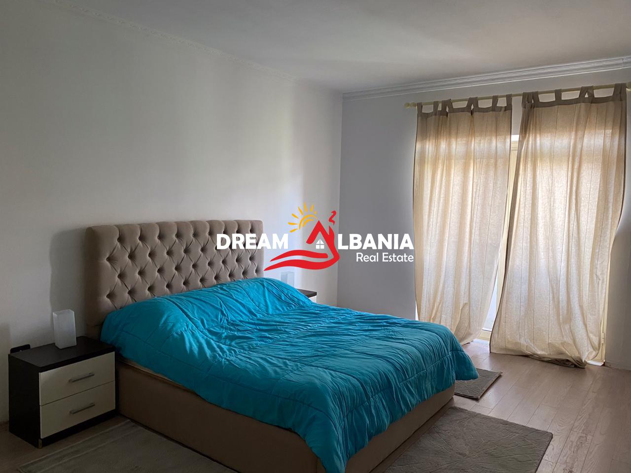 Apartamente 2+1 me qera ne rrugen e Bogdaneve prane Qendres ne Tirane (ID 4221928 )