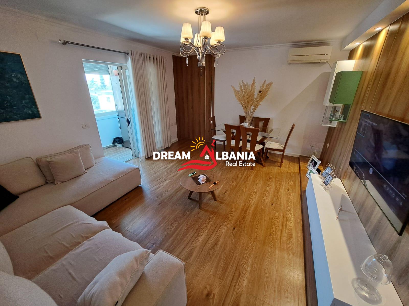 Super Apartament 2+1+2 Ballkone ne Shitje ne Laprake, Prane KMY (ID 5129001)