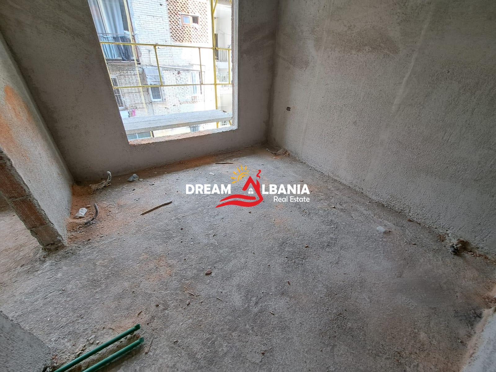 Apartament 3+1 ne shitje tek Komuna e Parisit prane rreth rrotullimit ne Tirane (ID 4131253) 4
