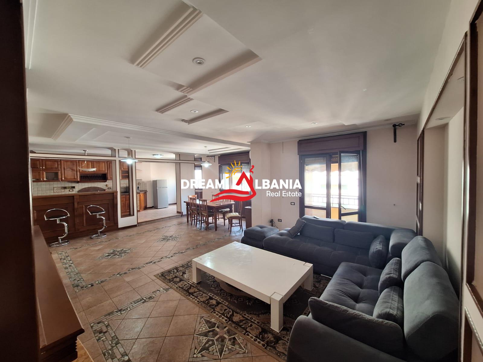 Jepet Apartament 3+1+2 me qera afer rrethrrotullimit te Komuna Parisit, Tirane (ID 4231500)