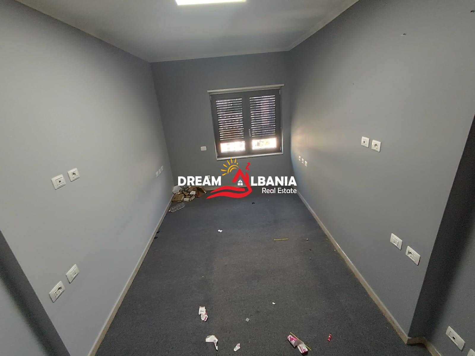 Jepet Me Qera Ambient Biznesi tek Zogu i Zi (ID 42611542) 3