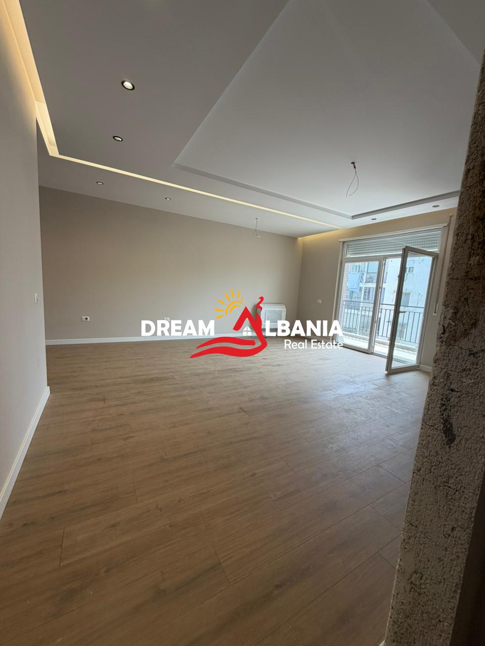 Shitet Apartament 2+1- 5 maj-pranë Concord Center, Tiranë (41212258)
