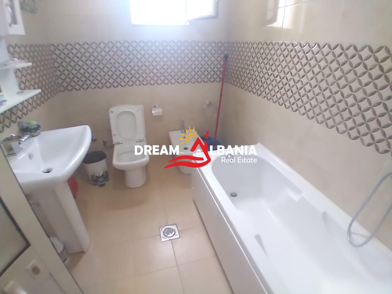 Vile me qera Mjull Bathore perballe qendres tregtare TEG ne Tirane (ID 4251127 )