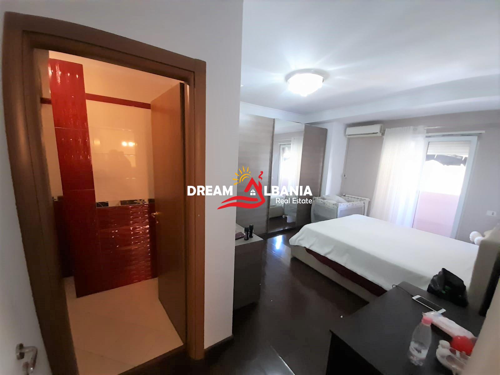 Apartament 2+1 me qera tek Zogu Zi prane Ring Center ne Tirane (ID 42211153)