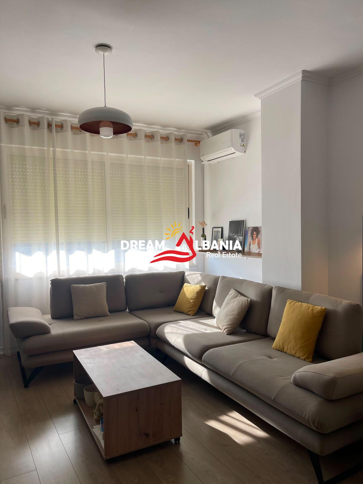 Jepet me Qira Apartament 1+1 në Don Bosko pranë Viva Market. ( 42111646) 2