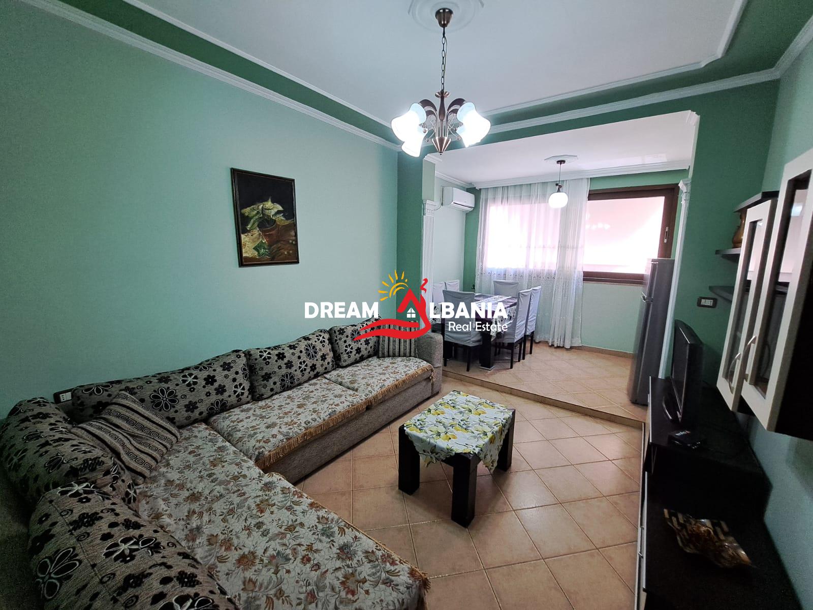 Apartament 1+1+Kuzhine e Vecuar ne Shitje ne Xhamllik, Prane Sheshit Shtraus (ID 5119003)