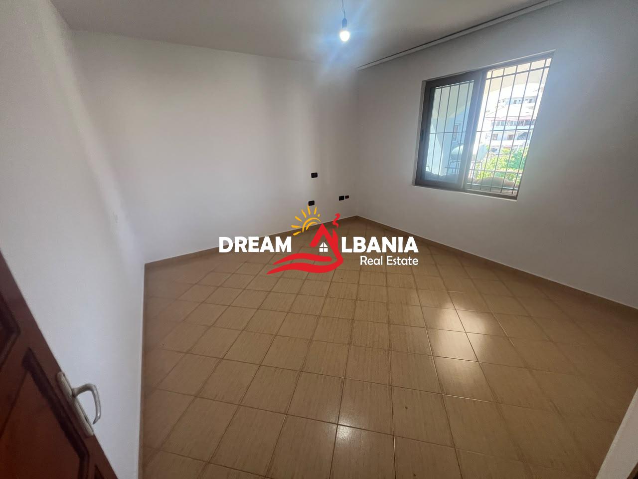 Jepet me qera kat vile 1+1 tek rruga Idriz Dollaku prane Ali Demit ID(4251471) 2