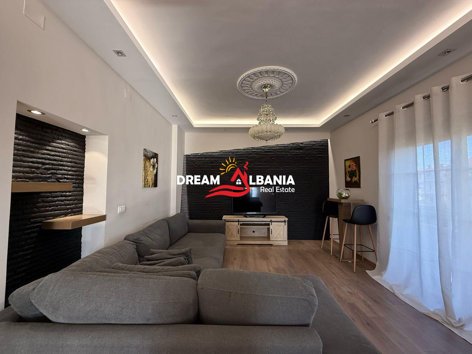 Godine 4 kateshe per HOTEL prane Spitalit Amerikan 2, Tirane (ID 4251380)