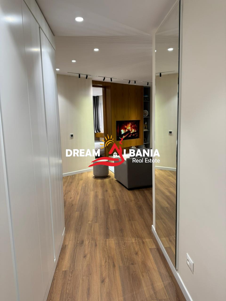 Super Apartament 2+1 ne shitje prane Liqenit Artificial (ID 41211849) 4